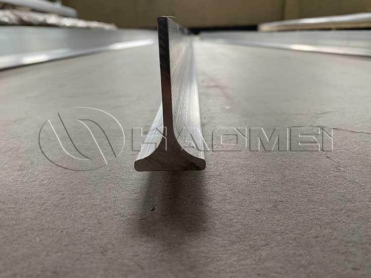 Aluminum t shaped aluminum extrusion.jpg